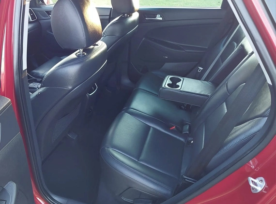 Hyundai Tucson cena 93800 przebieg: 120000, rok produkcji 2019 z Dobrzyca małe 631